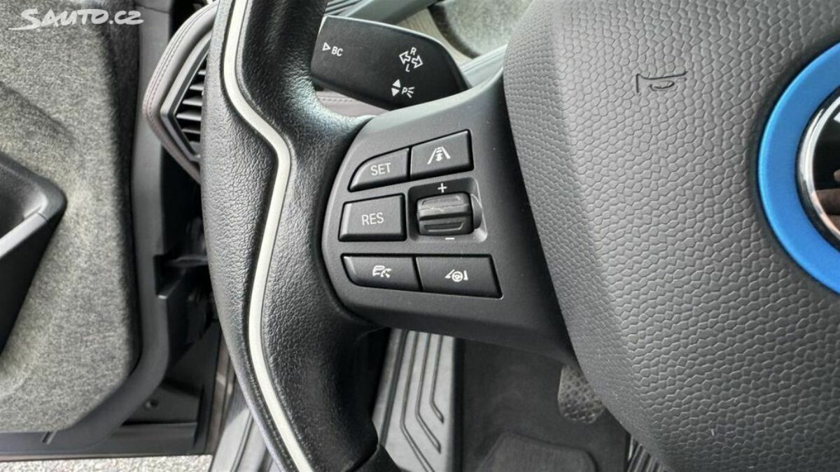 Fotografie vozu - klik pro zvětšení