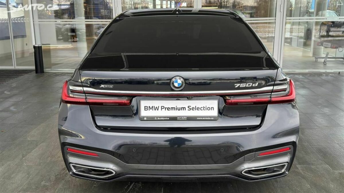 Fotografie vozu - klik pro zvětšení