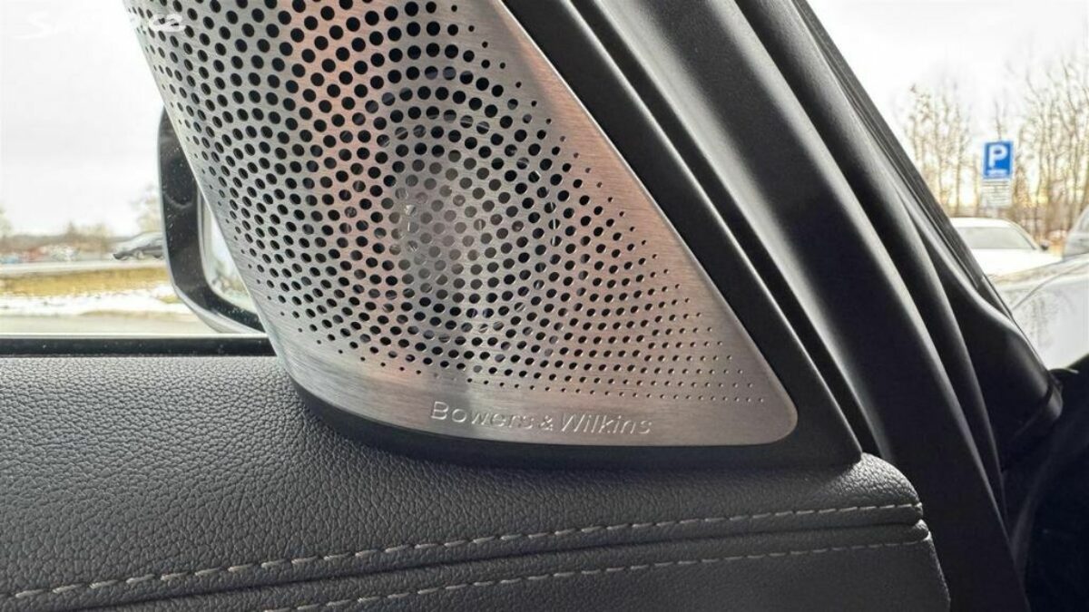 Fotografie vozu - klik pro zvětšení