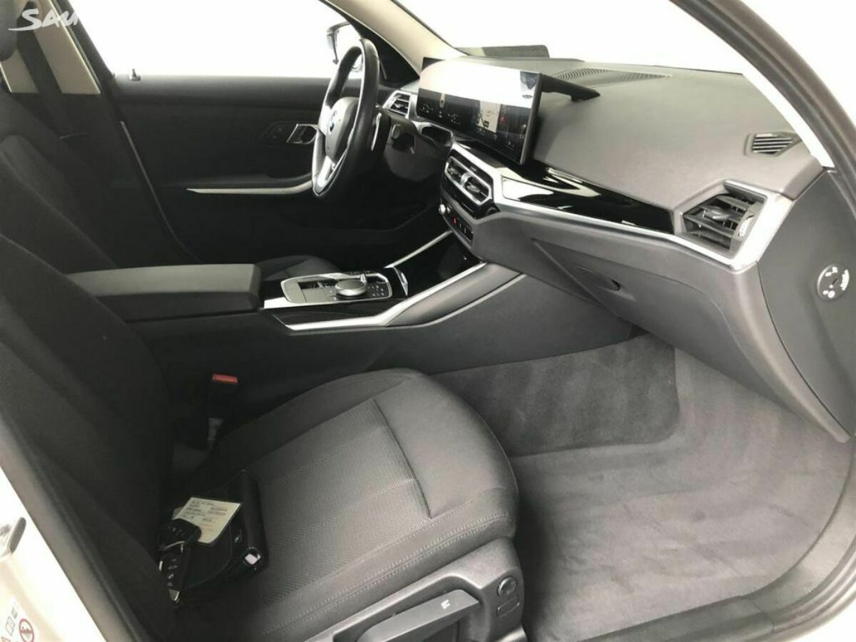 Fotografie vozu - klik pro zvětšení