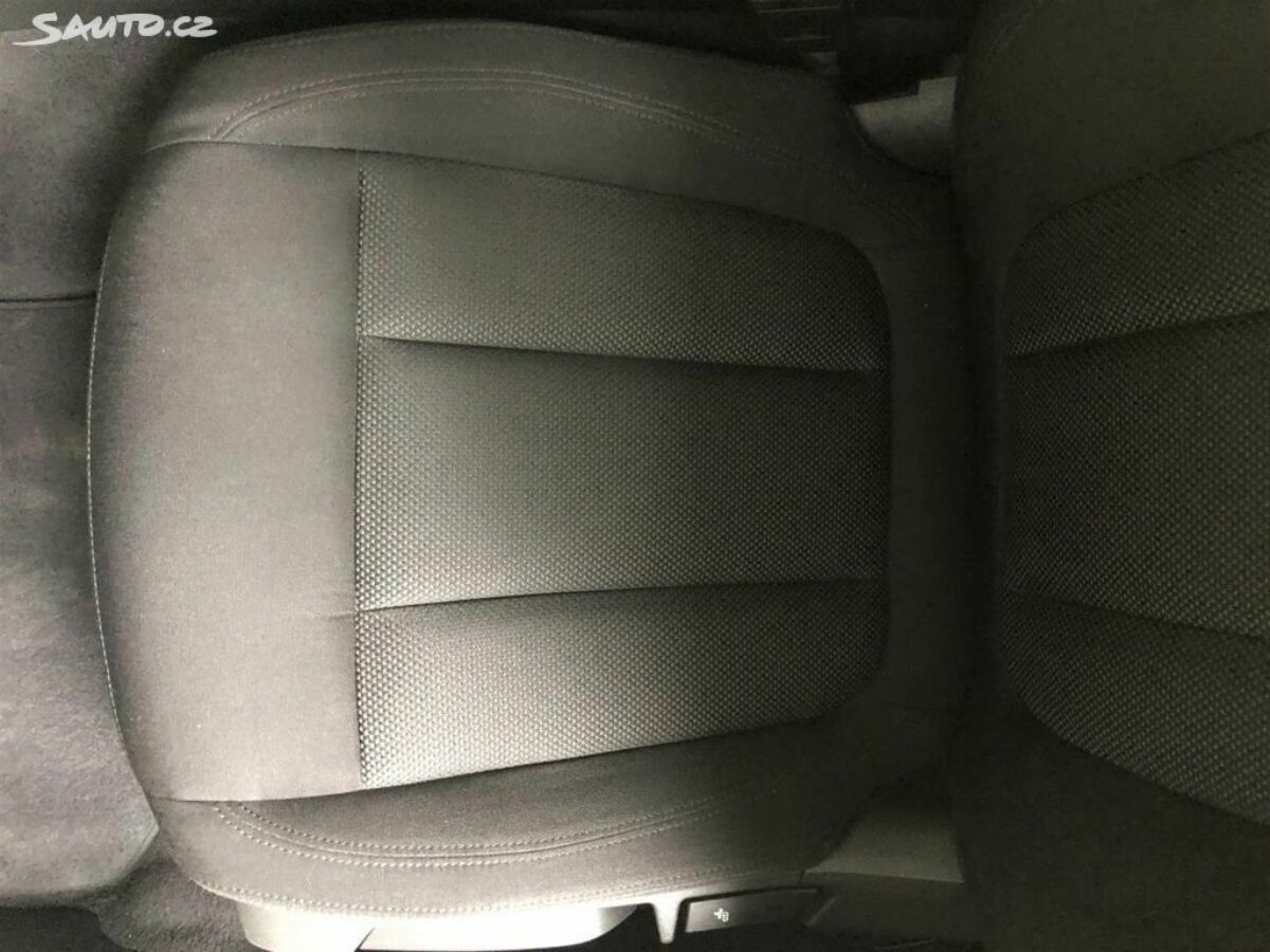 Fotografie vozu - klik pro zvětšení