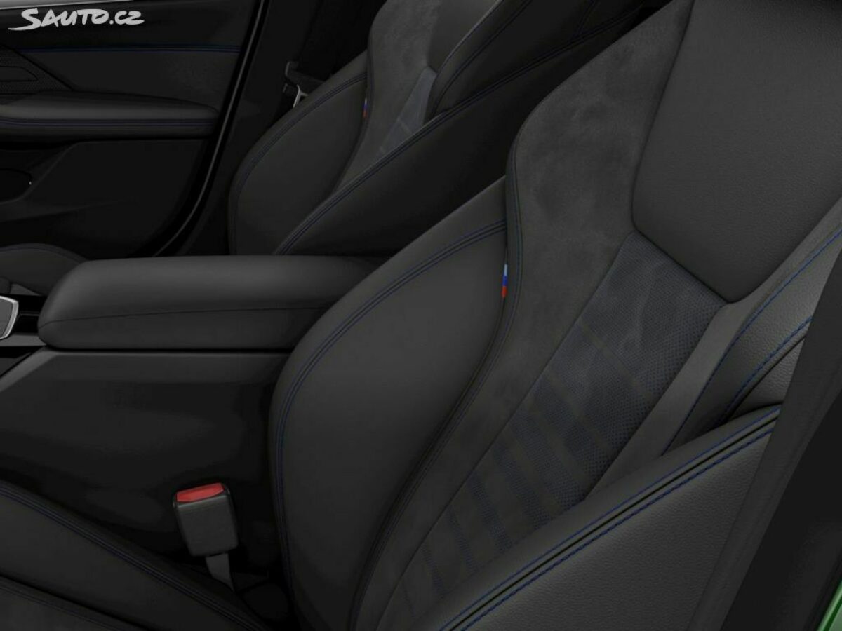 Fotografie vozu - klik pro zvětšení