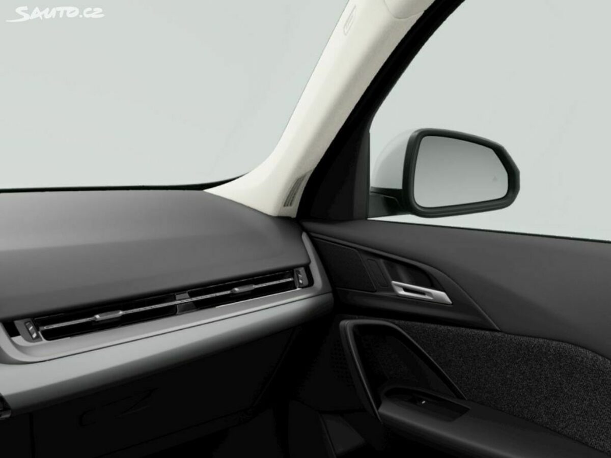 Fotografie vozu - klik pro zvětšení