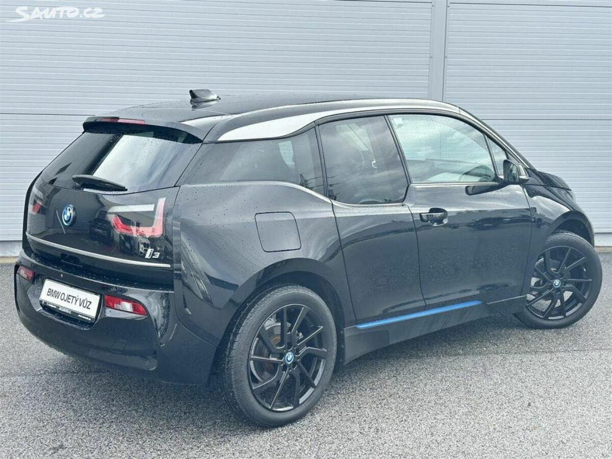 Fotografie vozu - klik pro zvětšení