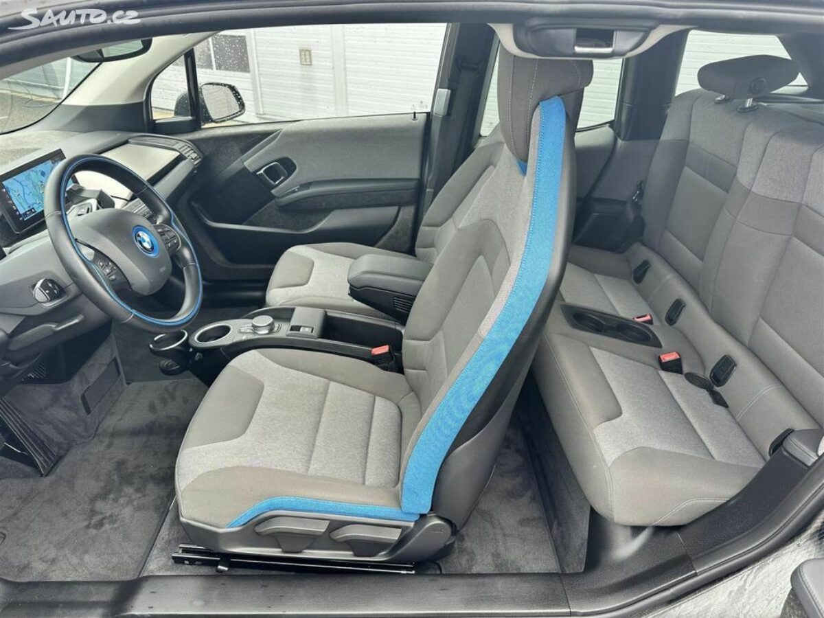 Fotografie vozu - klik pro zvětšení