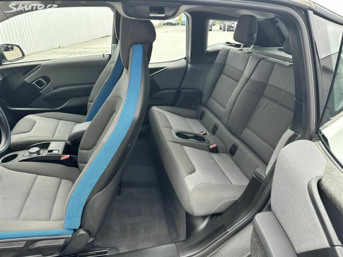 Fotografie vozu - klik pro zvětšení