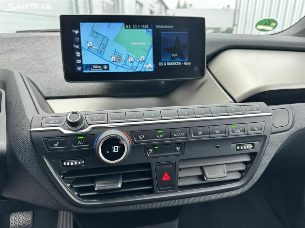 Fotografie vozu - klik pro zvětšení