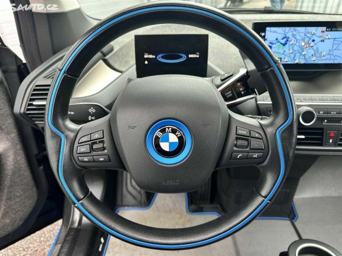 Fotografie vozu - klik pro zvětšení