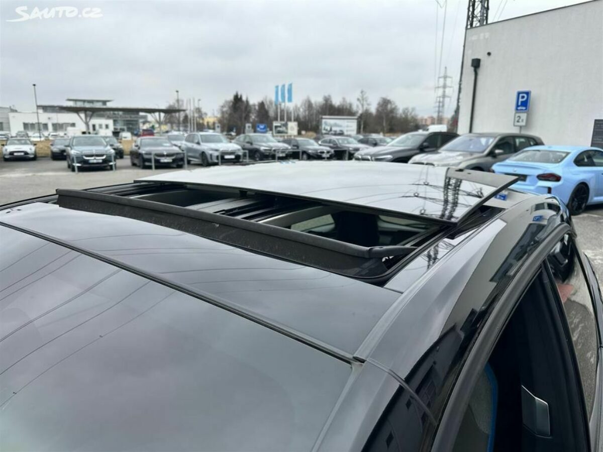 Fotografie vozu - klik pro zvětšení