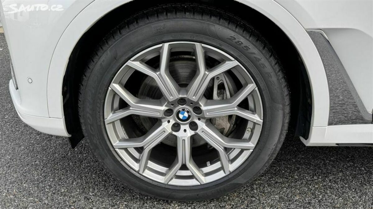 Fotografie vozu - klik pro zvětšení