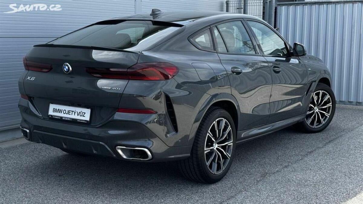 Fotografie vozu - klik pro zvětšení