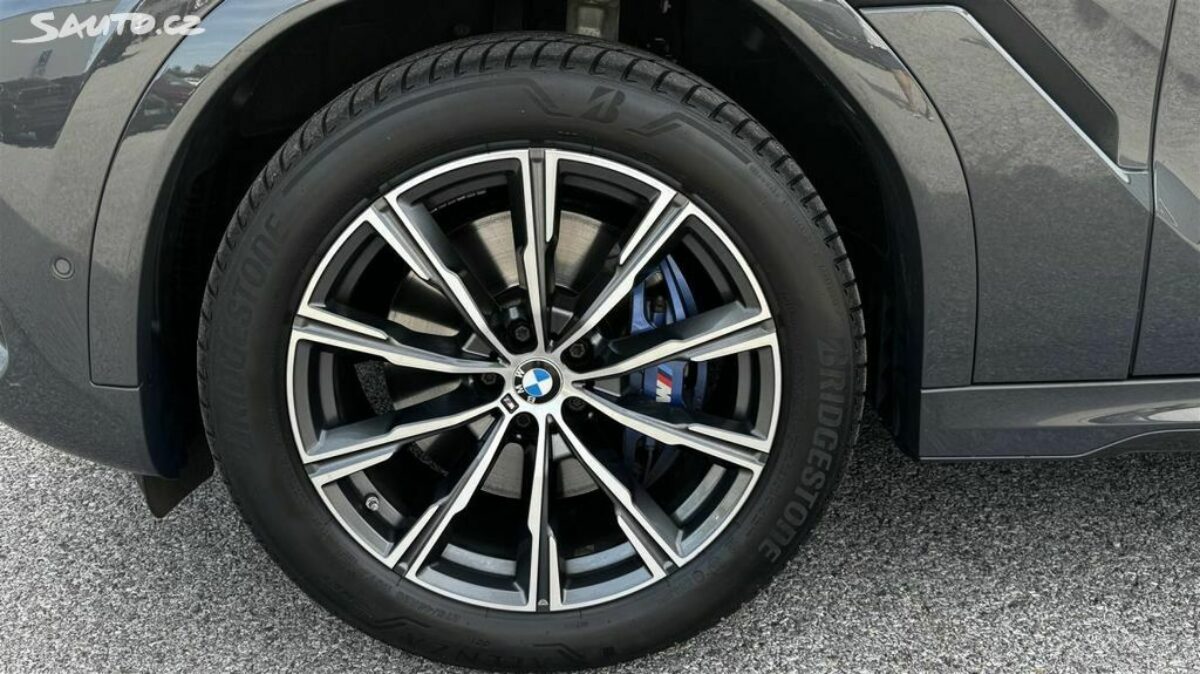 Fotografie vozu - klik pro zvětšení