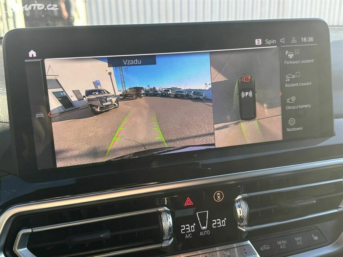 Fotografie vozu - klik pro zvětšení