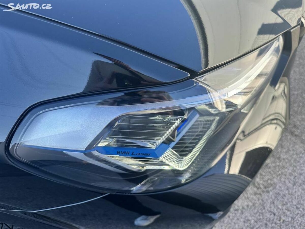 Fotografie vozu - klik pro zvětšení