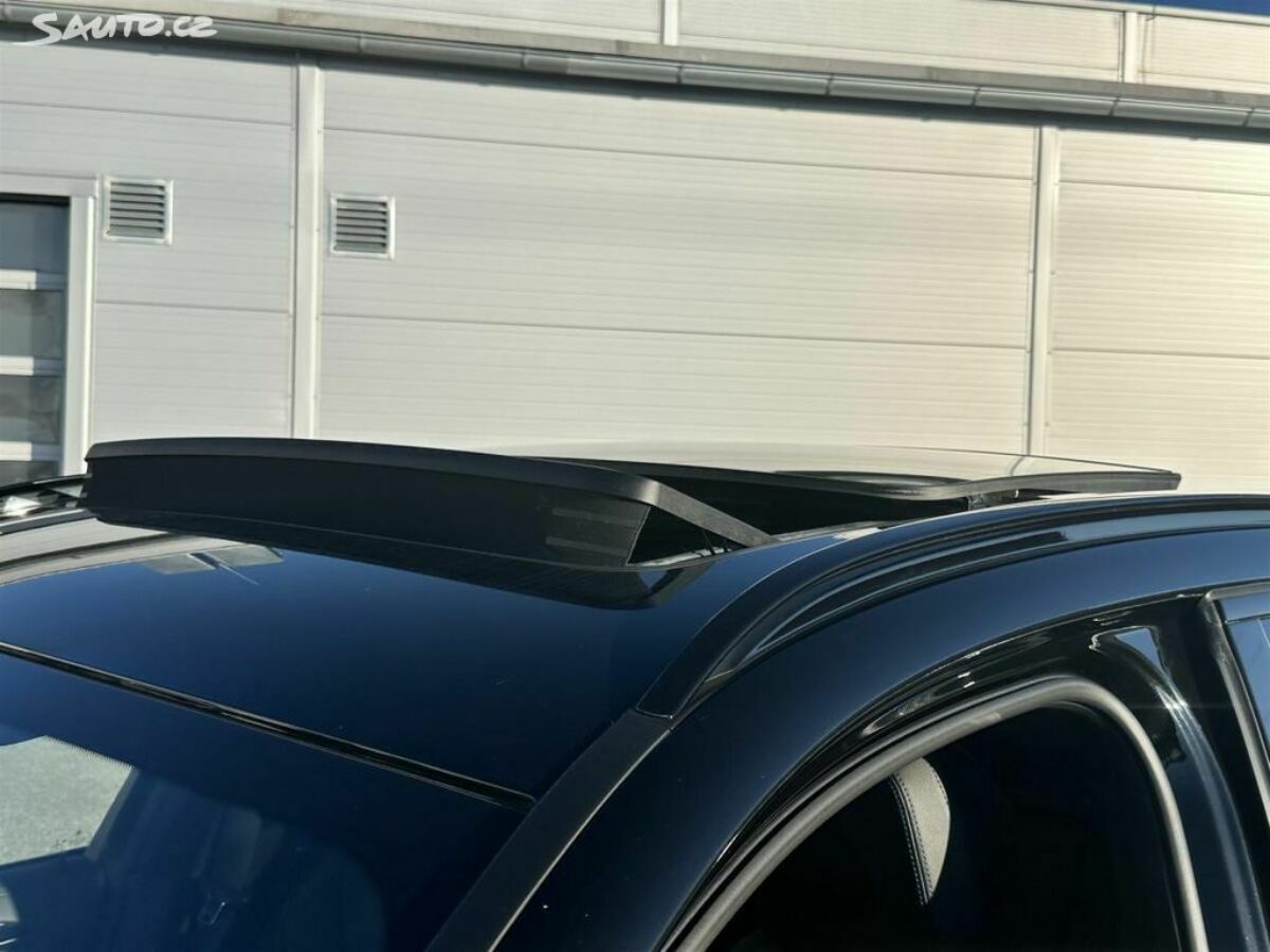 Fotografie vozu - klik pro zvětšení