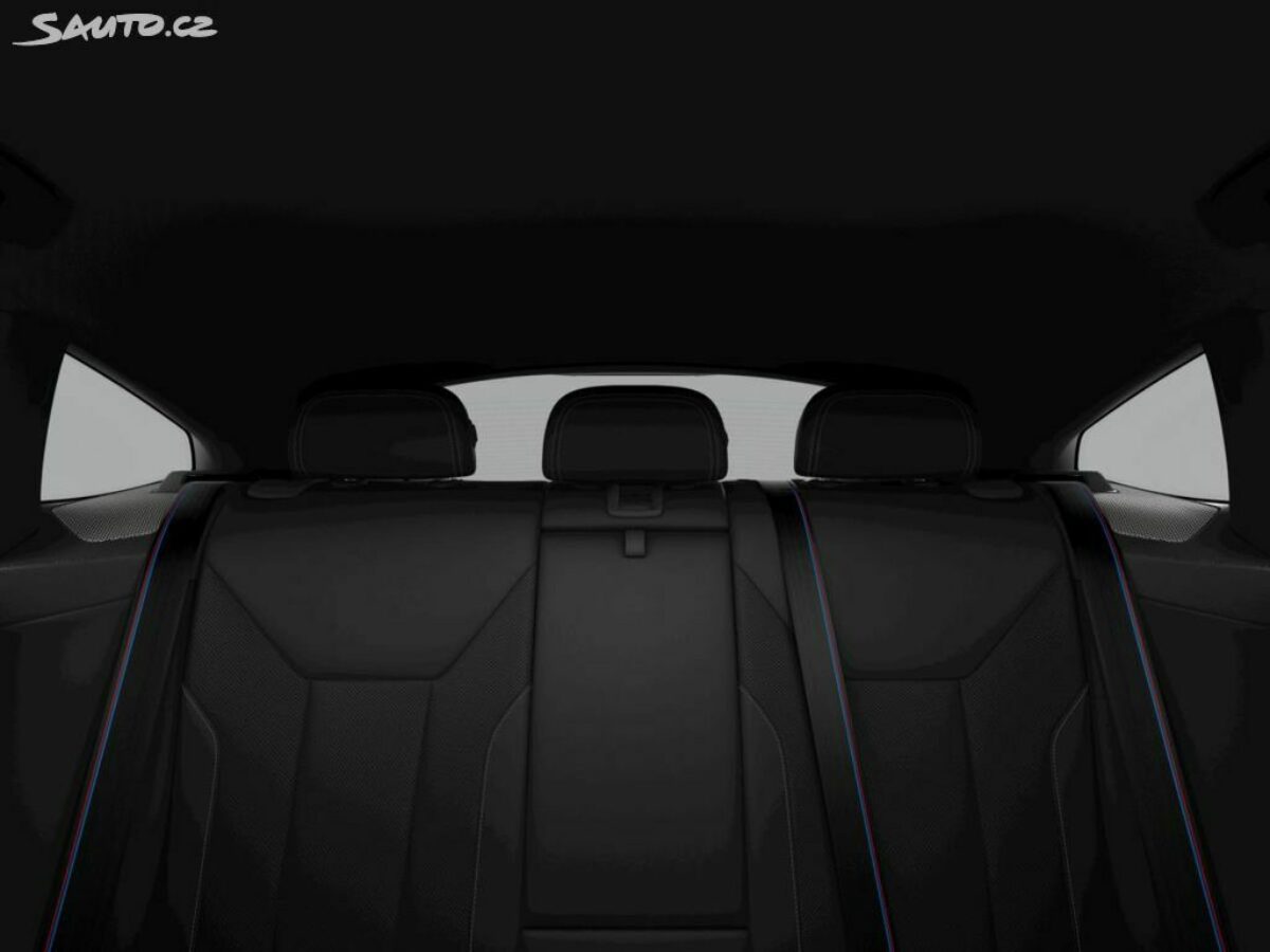 Fotografie vozu - klik pro zvětšení