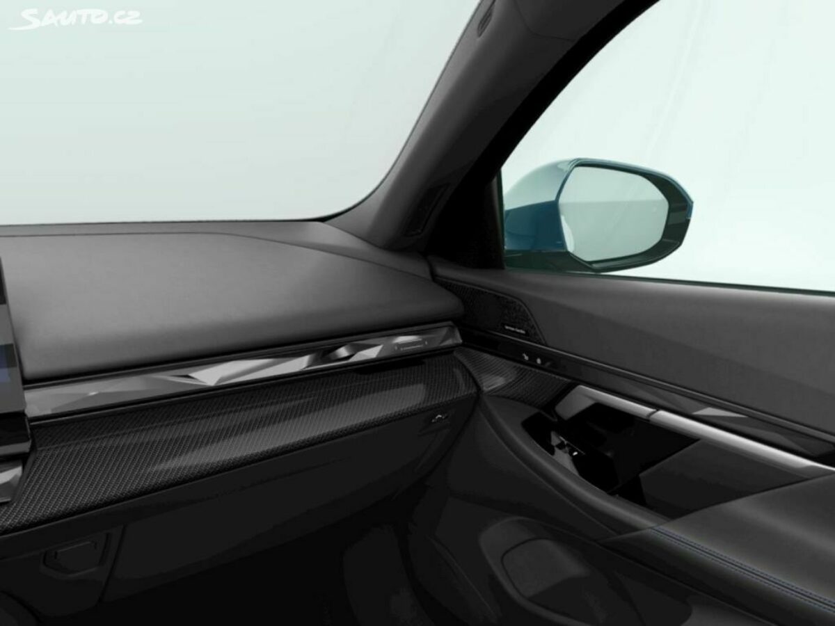 Fotografie vozu - klik pro zvětšení