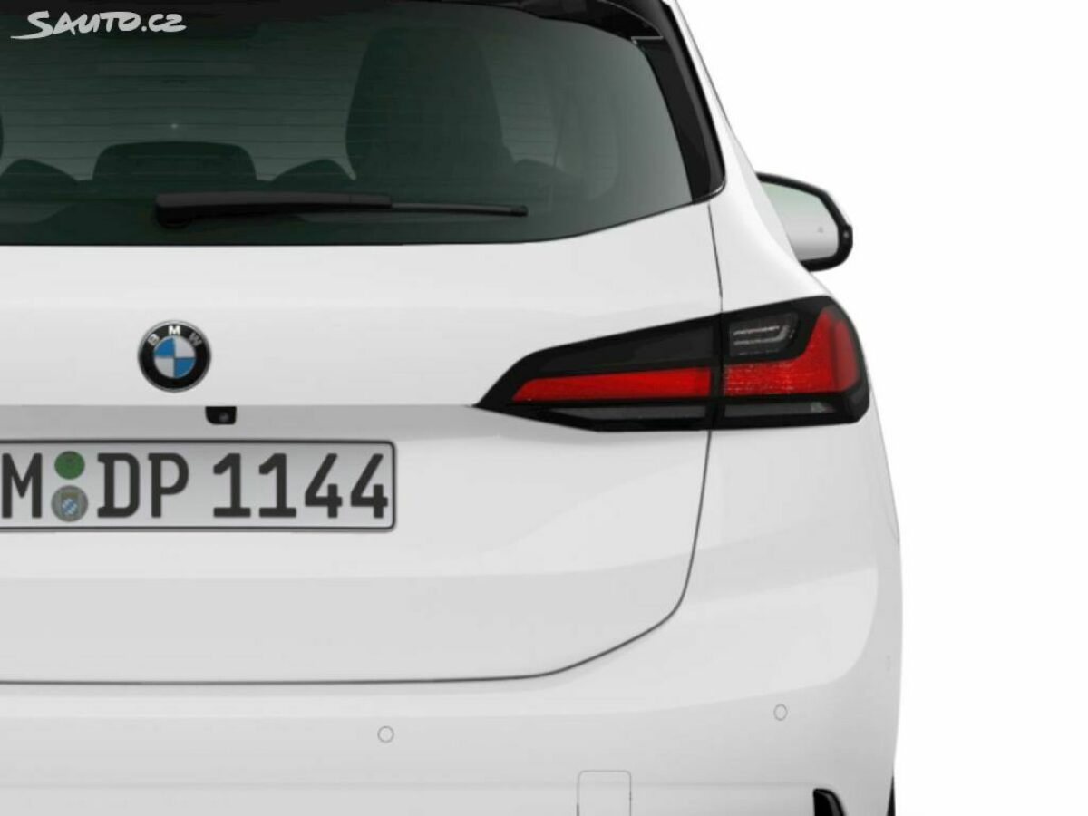 Fotografie vozu - klik pro zvětšení