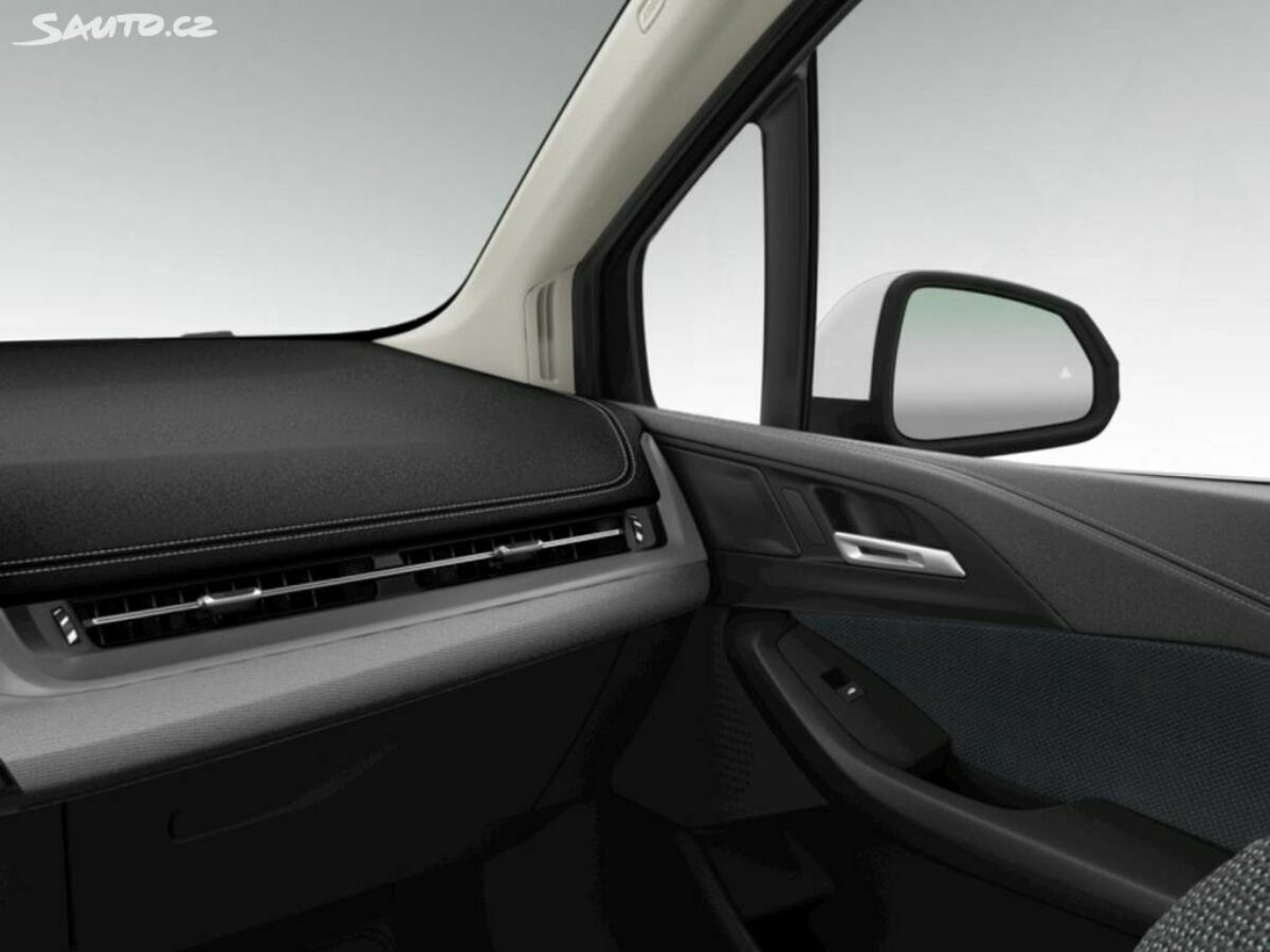 Fotografie vozu - klik pro zvětšení