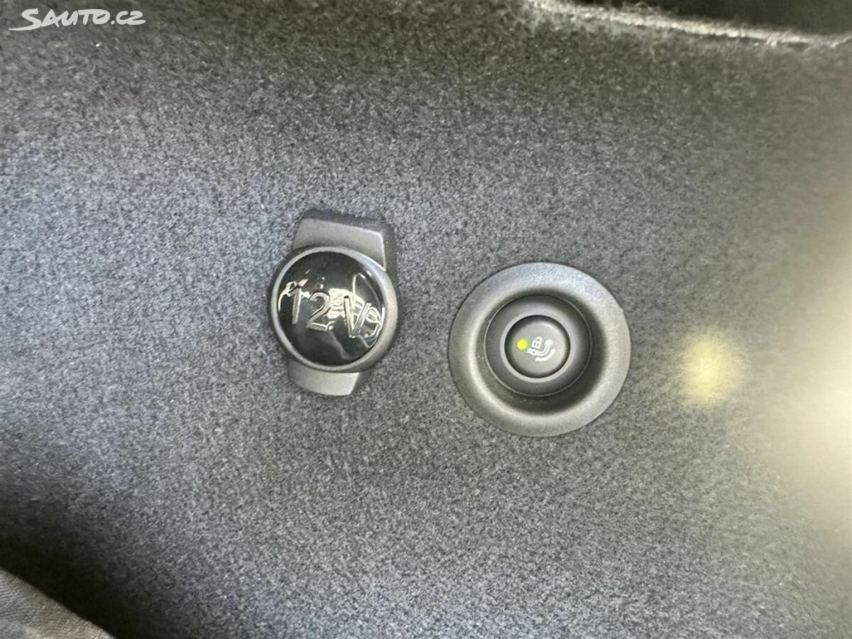 Fotografie vozu - klik pro zvětšení