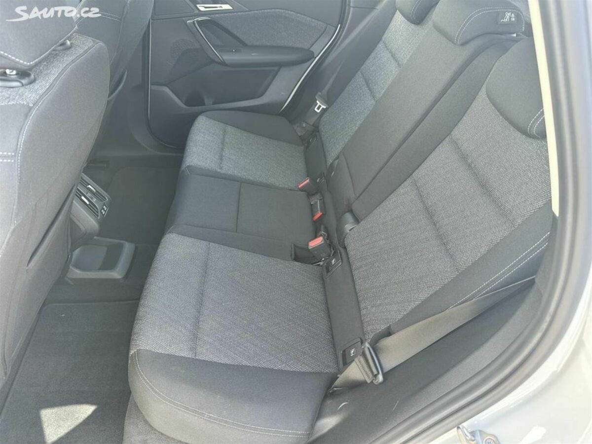 Fotografie vozu - klik pro zvětšení