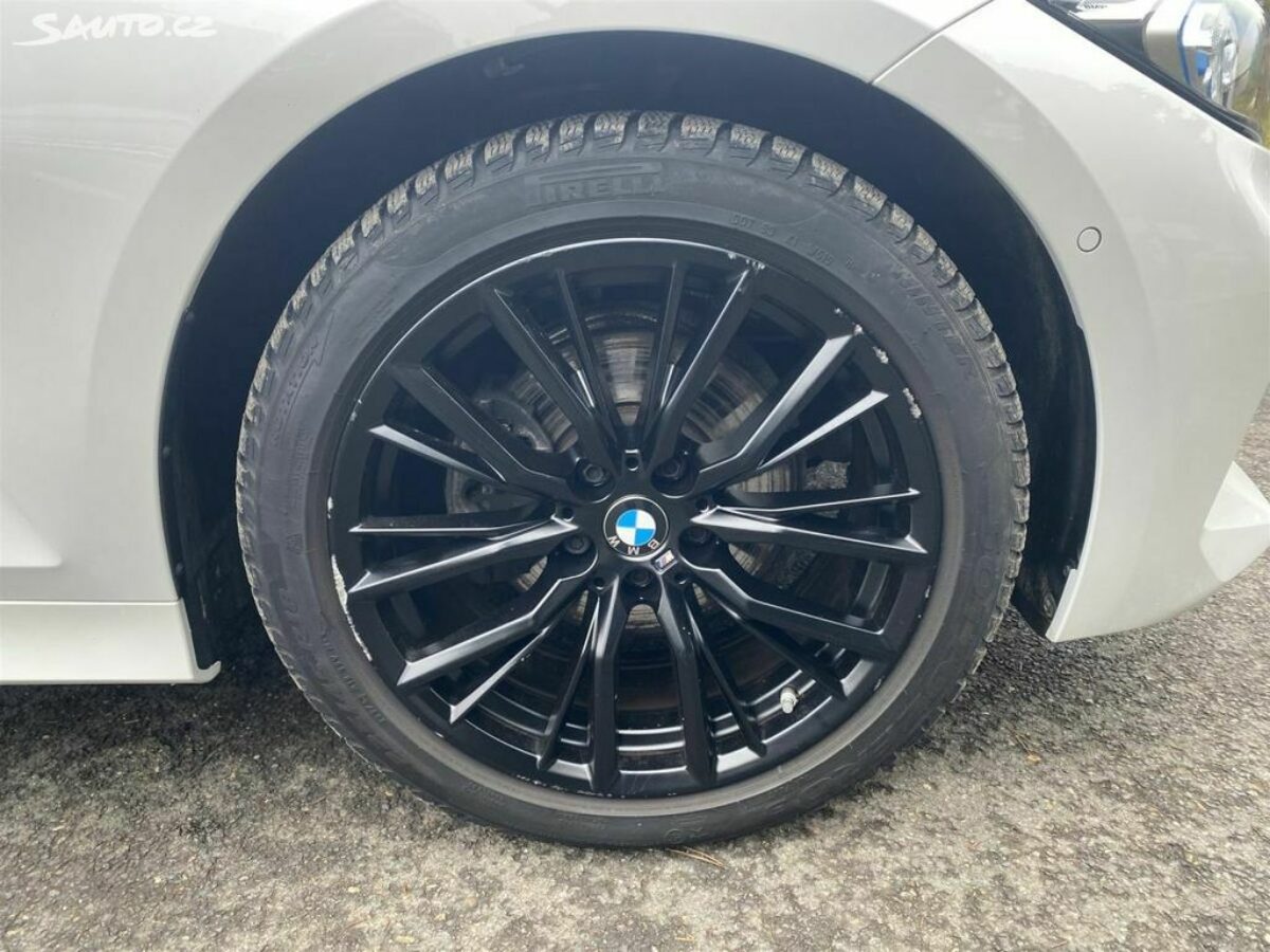 Fotografie vozu - klik pro zvětšení