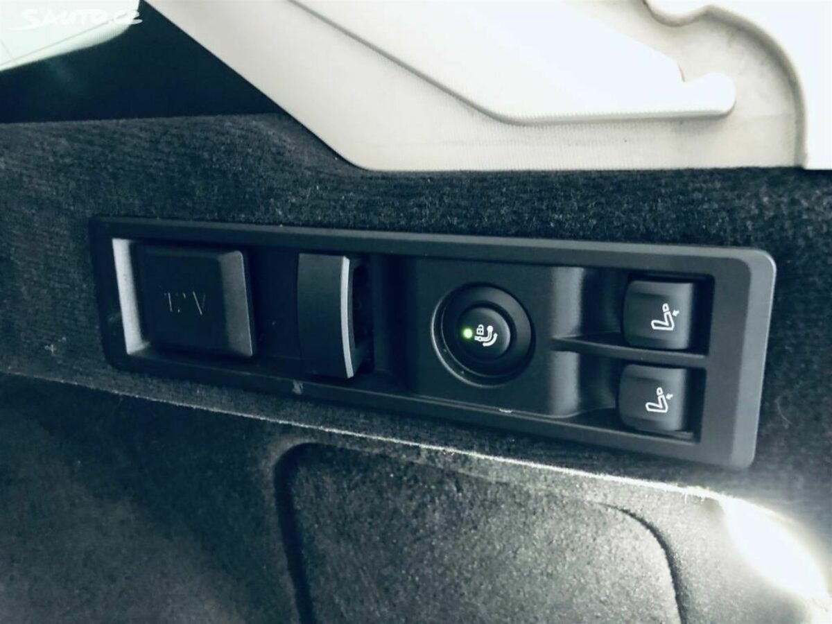 Fotografie vozu - klik pro zvětšení