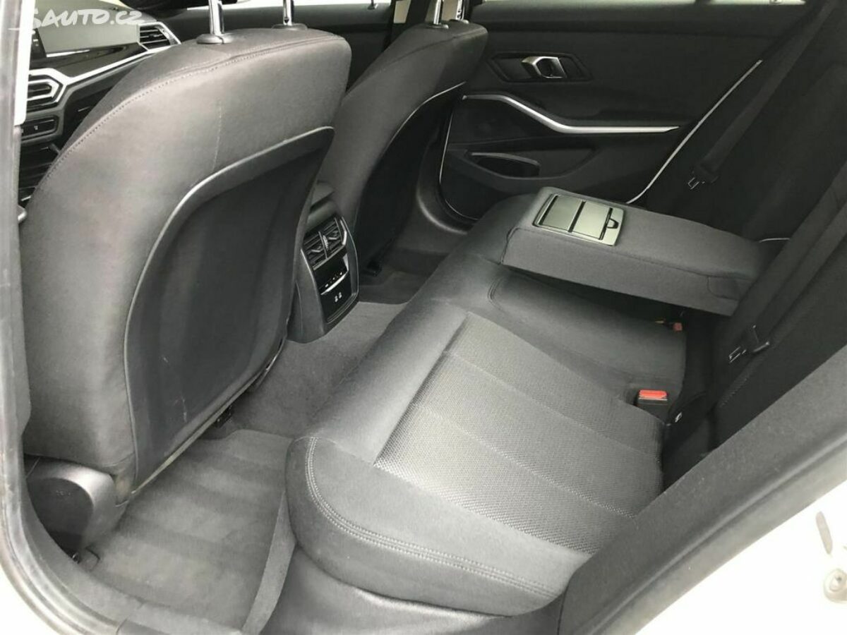 Fotografie vozu - klik pro zvětšení