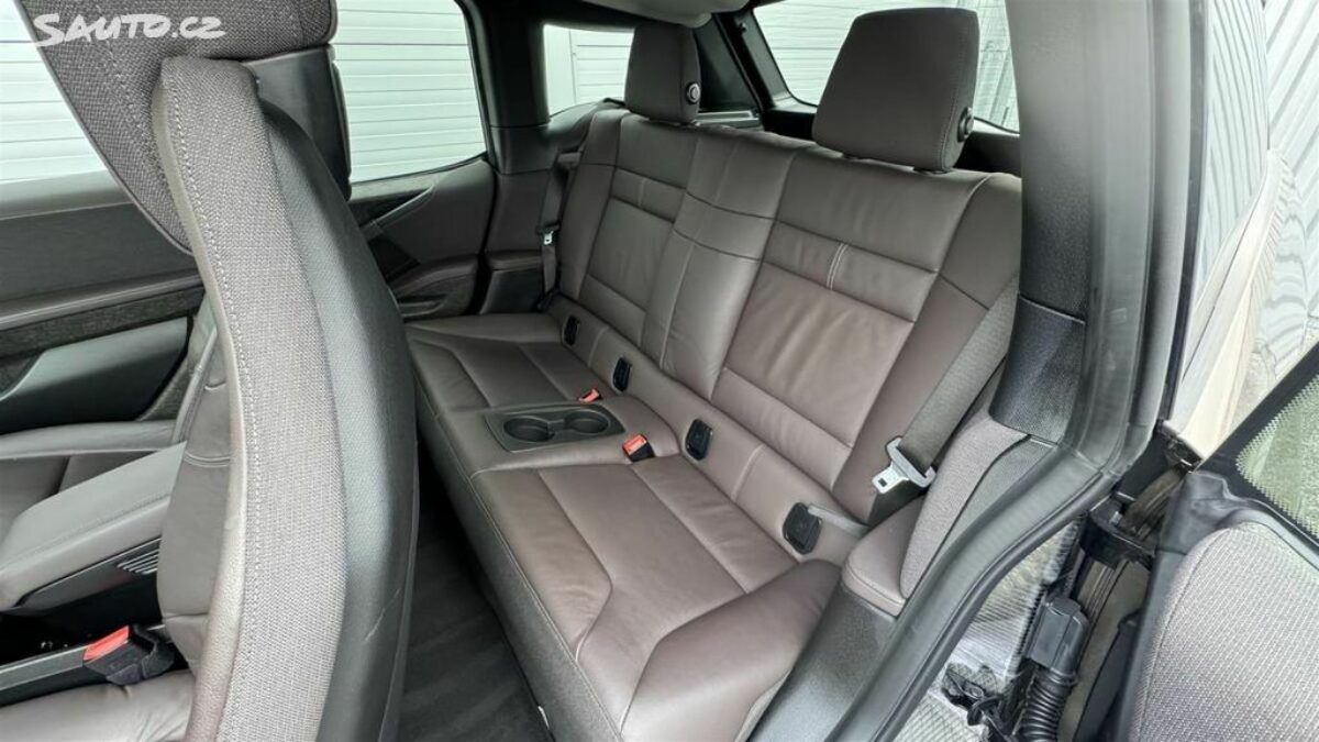 Fotografie vozu - klik pro zvětšení