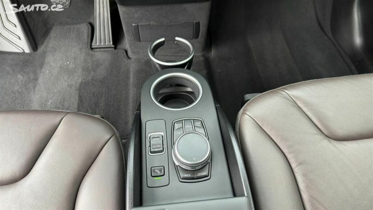 Fotografie vozu - klik pro zvětšení