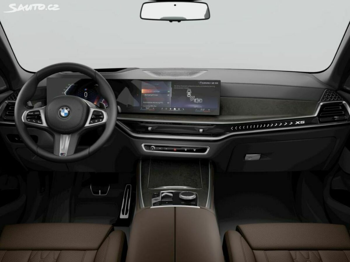 Fotografie vozu - klik pro zvětšení