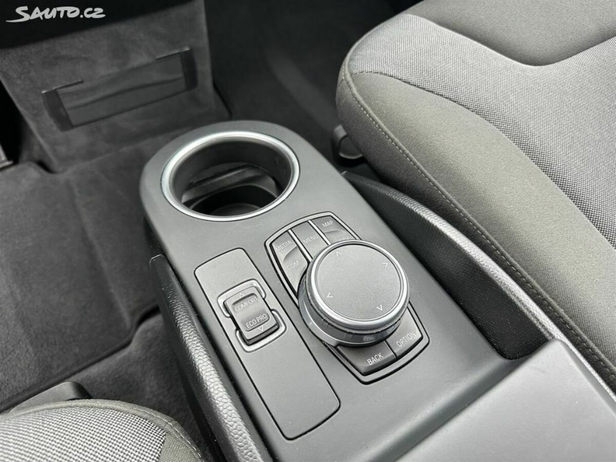 Fotografie vozu - klik pro zvětšení