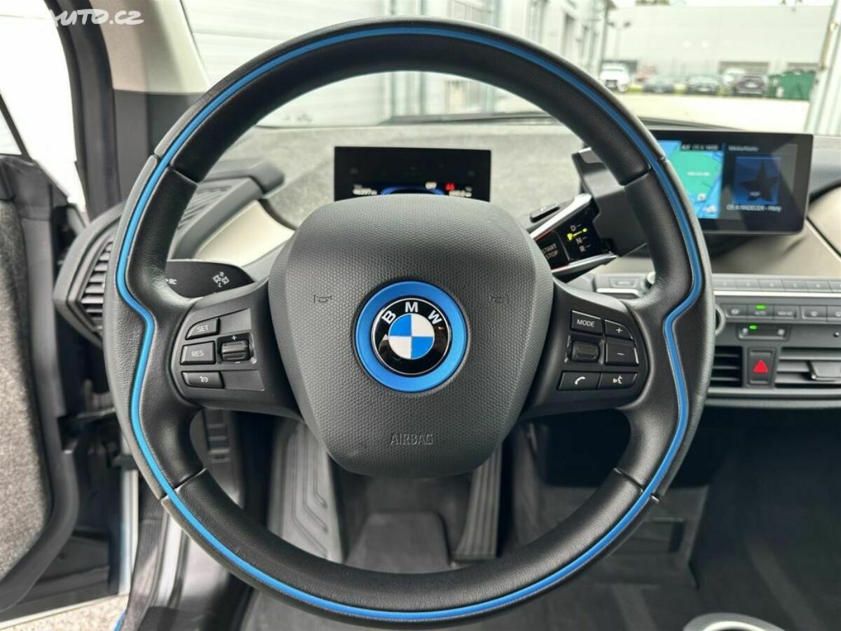 Fotografie vozu - klik pro zvětšení