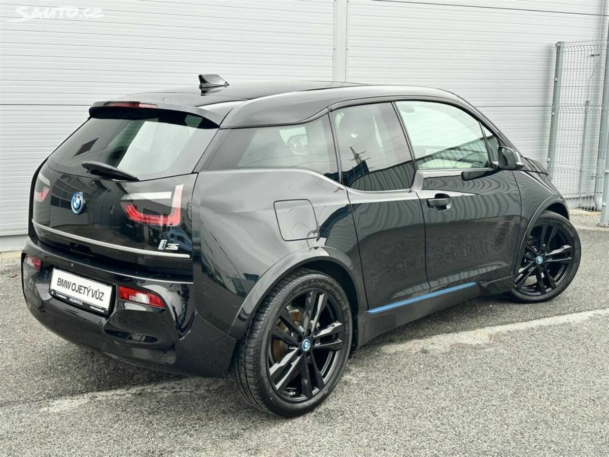 Fotografie vozu - klik pro zvětšení