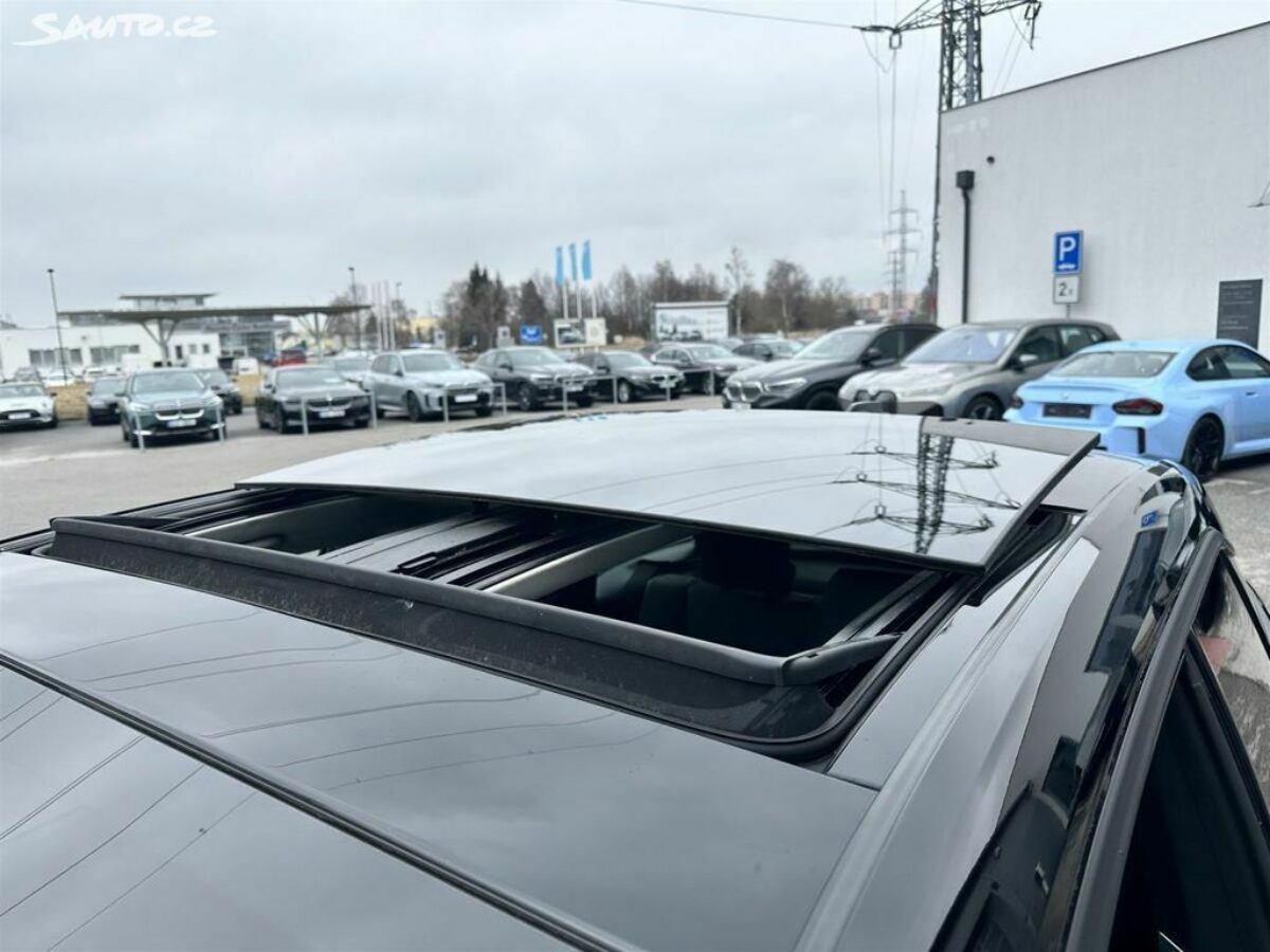 Fotografie vozu - klik pro zvětšení