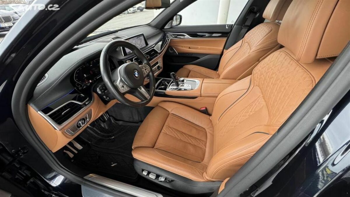 Fotografie vozu - klik pro zvětšení