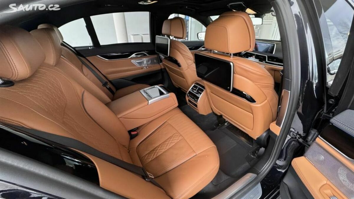 Fotografie vozu - klik pro zvětšení