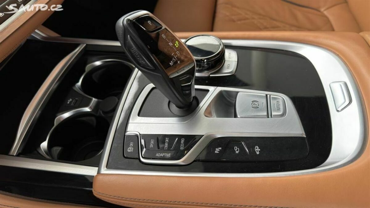 Fotografie vozu - klik pro zvětšení