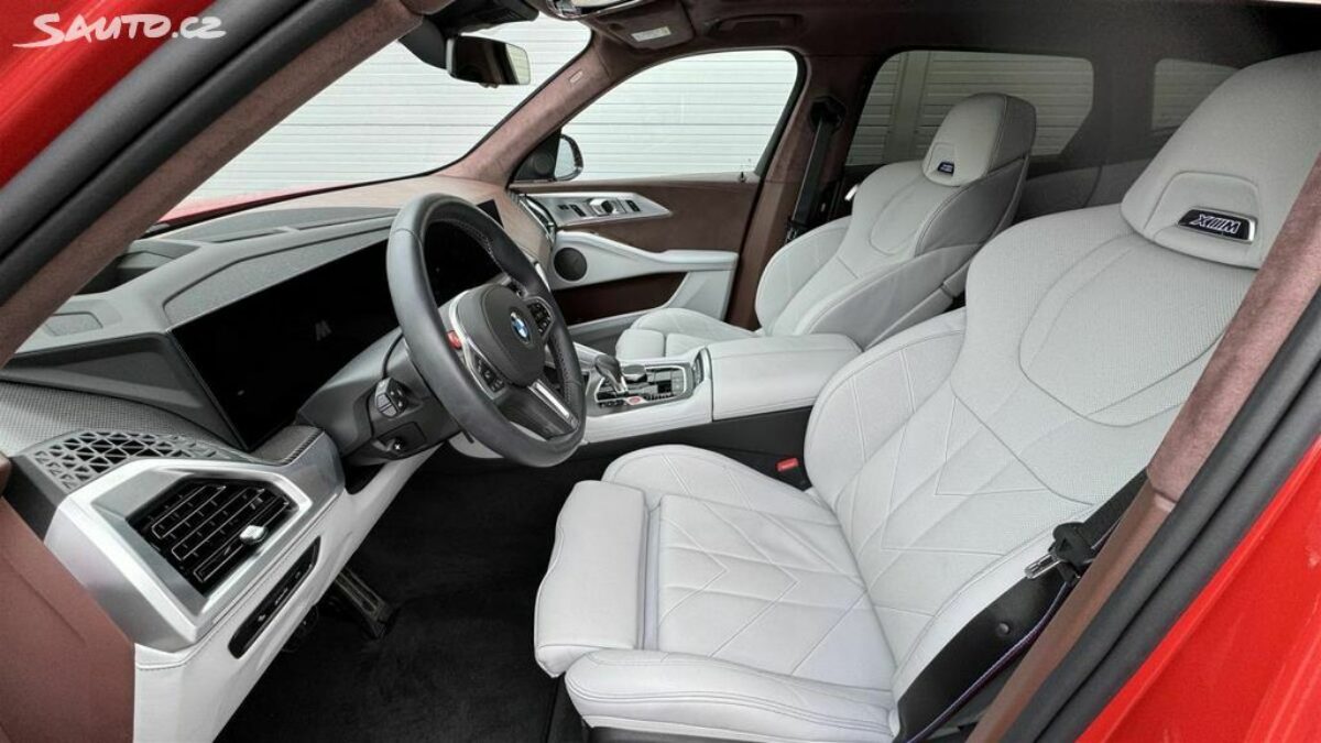 Fotografie vozu - klik pro zvětšení