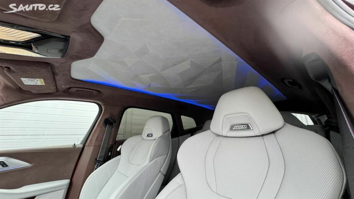 Fotografie vozu - klik pro zvětšení