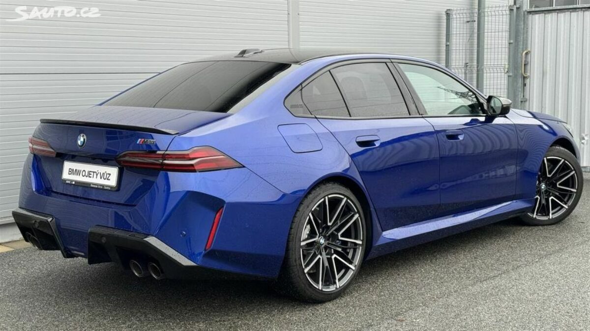 Fotografie vozu - klik pro zvětšení