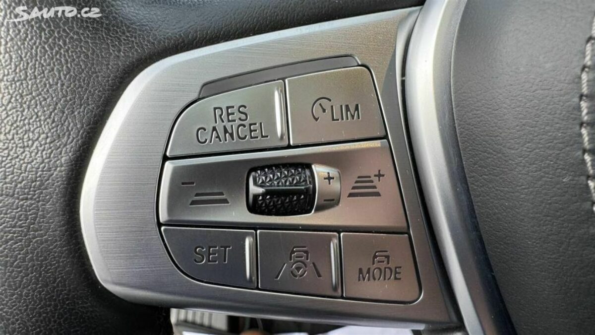 Fotografie vozu - klik pro zvětšení