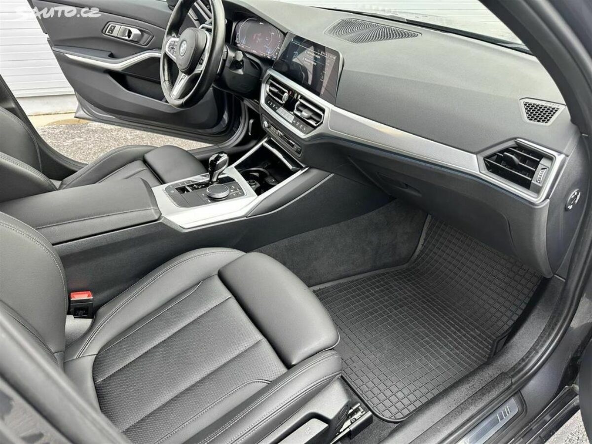 Fotografie vozu - klik pro zvětšení