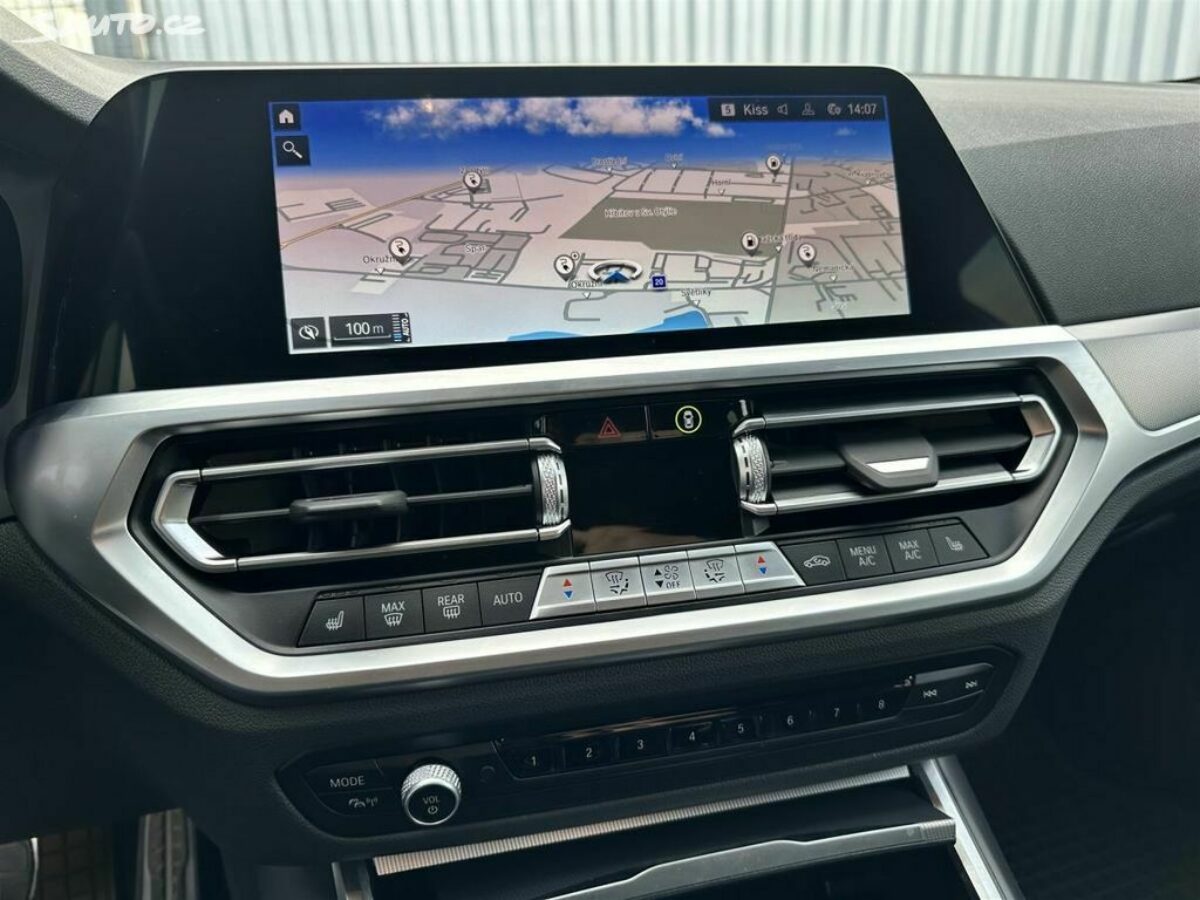 Fotografie vozu - klik pro zvětšení