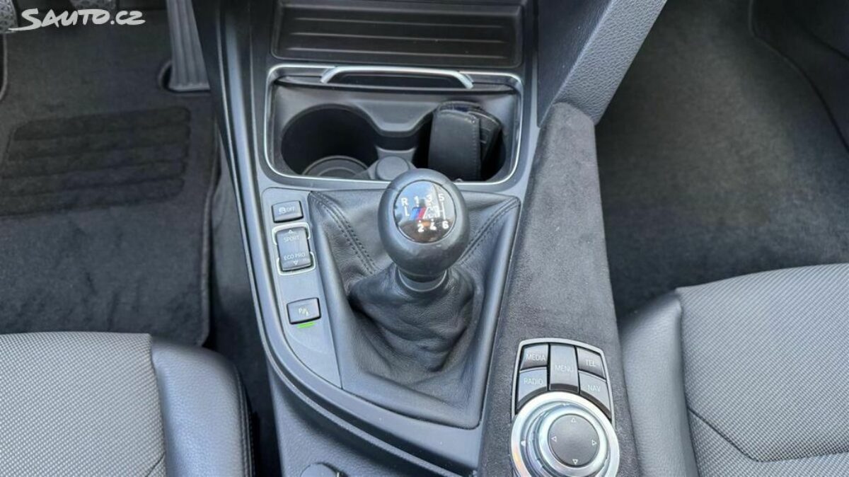 Fotografie vozu - klik pro zvětšení