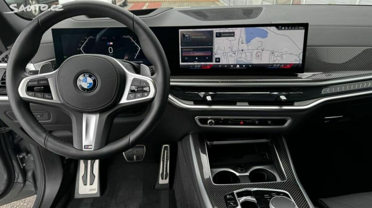 Fotografie vozu - klik pro zvětšení