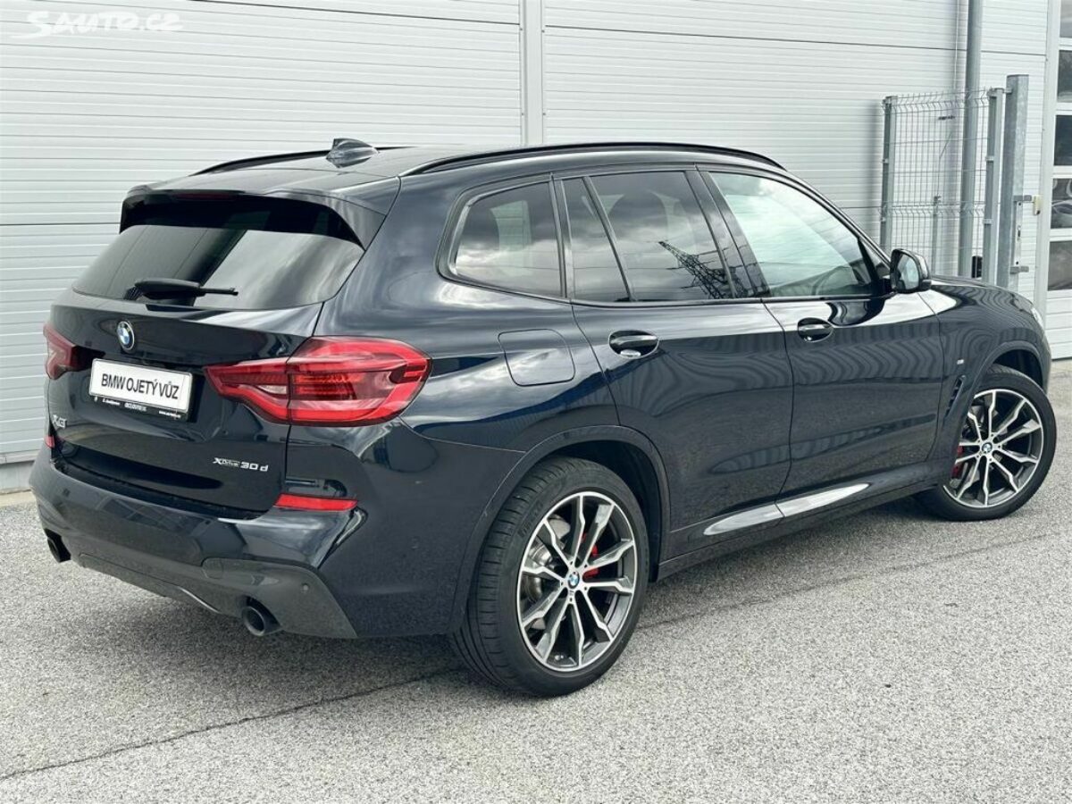 Fotografie vozu - klik pro zvětšení