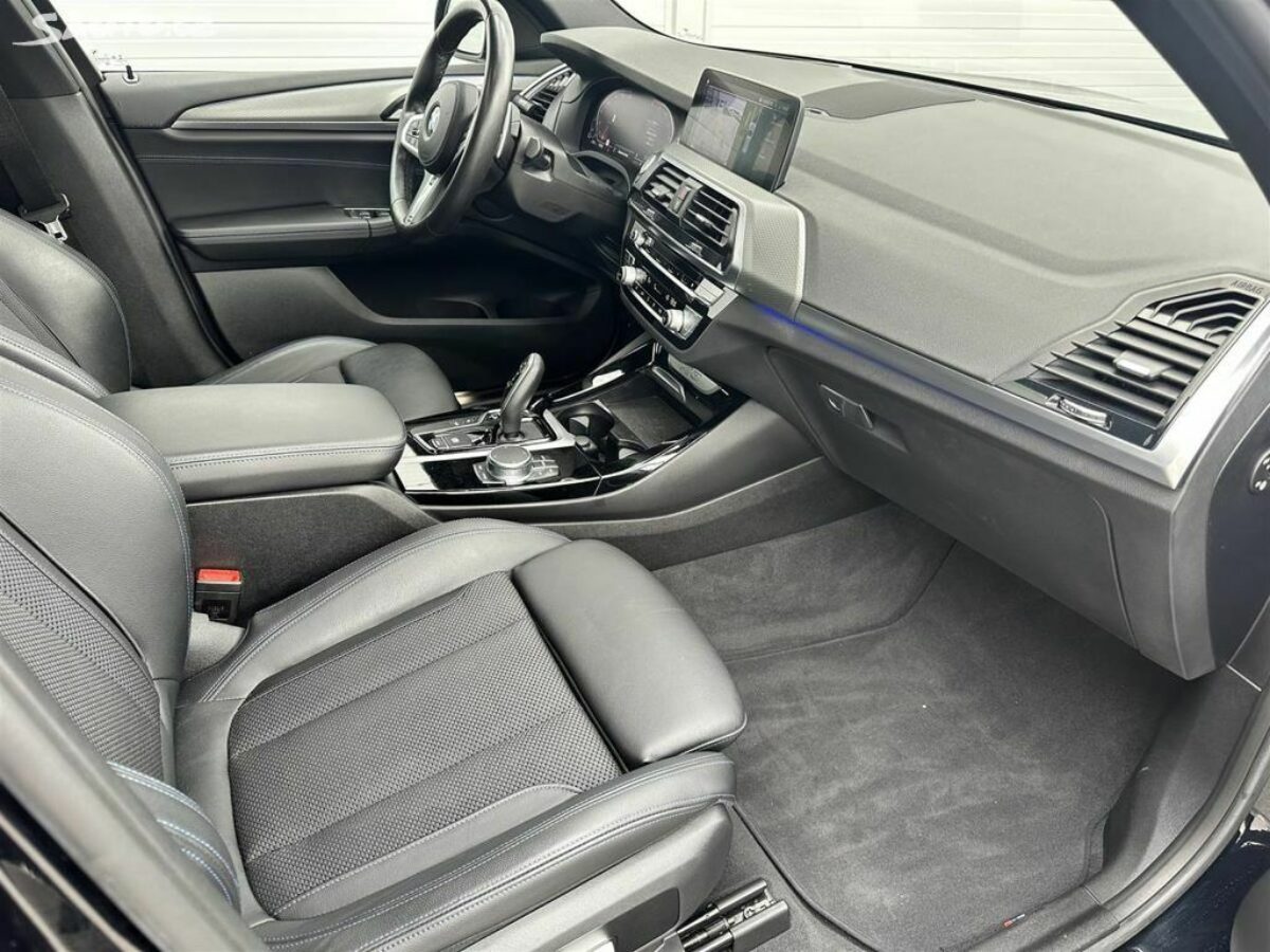 Fotografie vozu - klik pro zvětšení