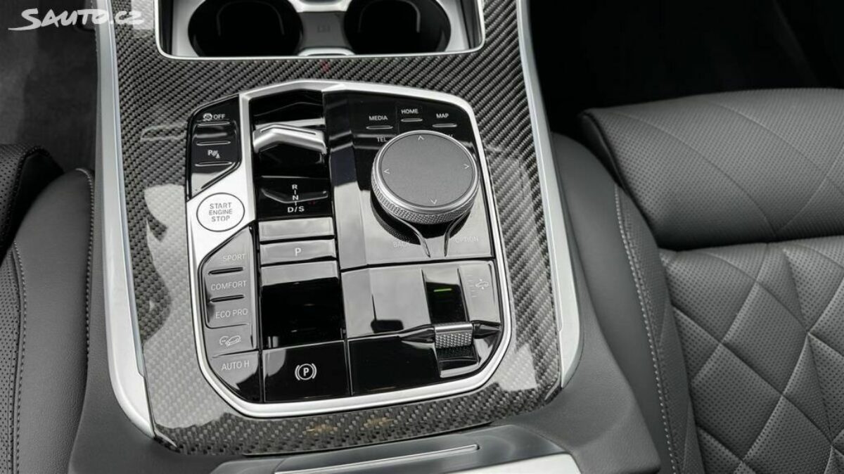 Fotografie vozu - klik pro zvětšení