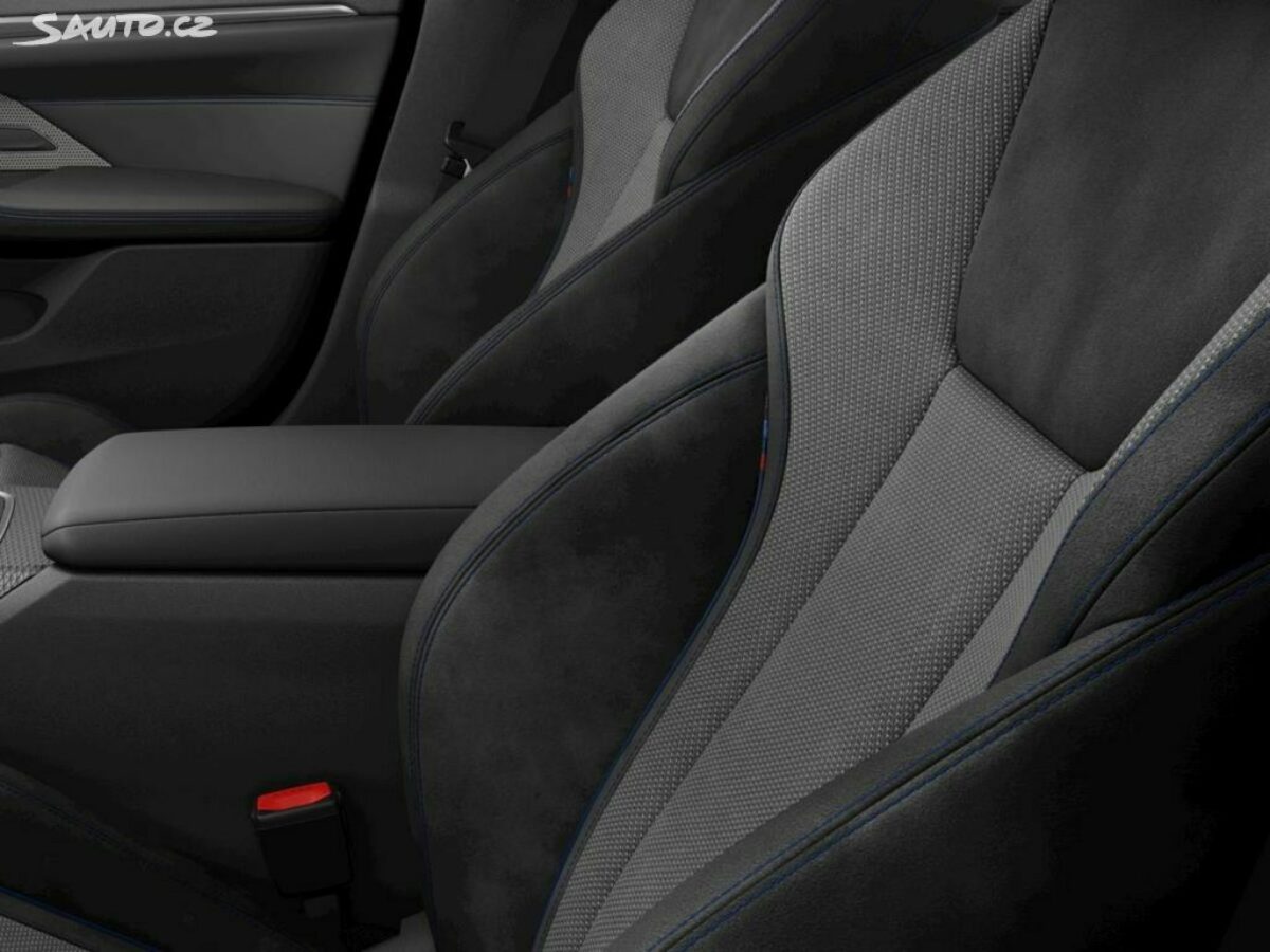 Fotografie vozu - klik pro zvětšení